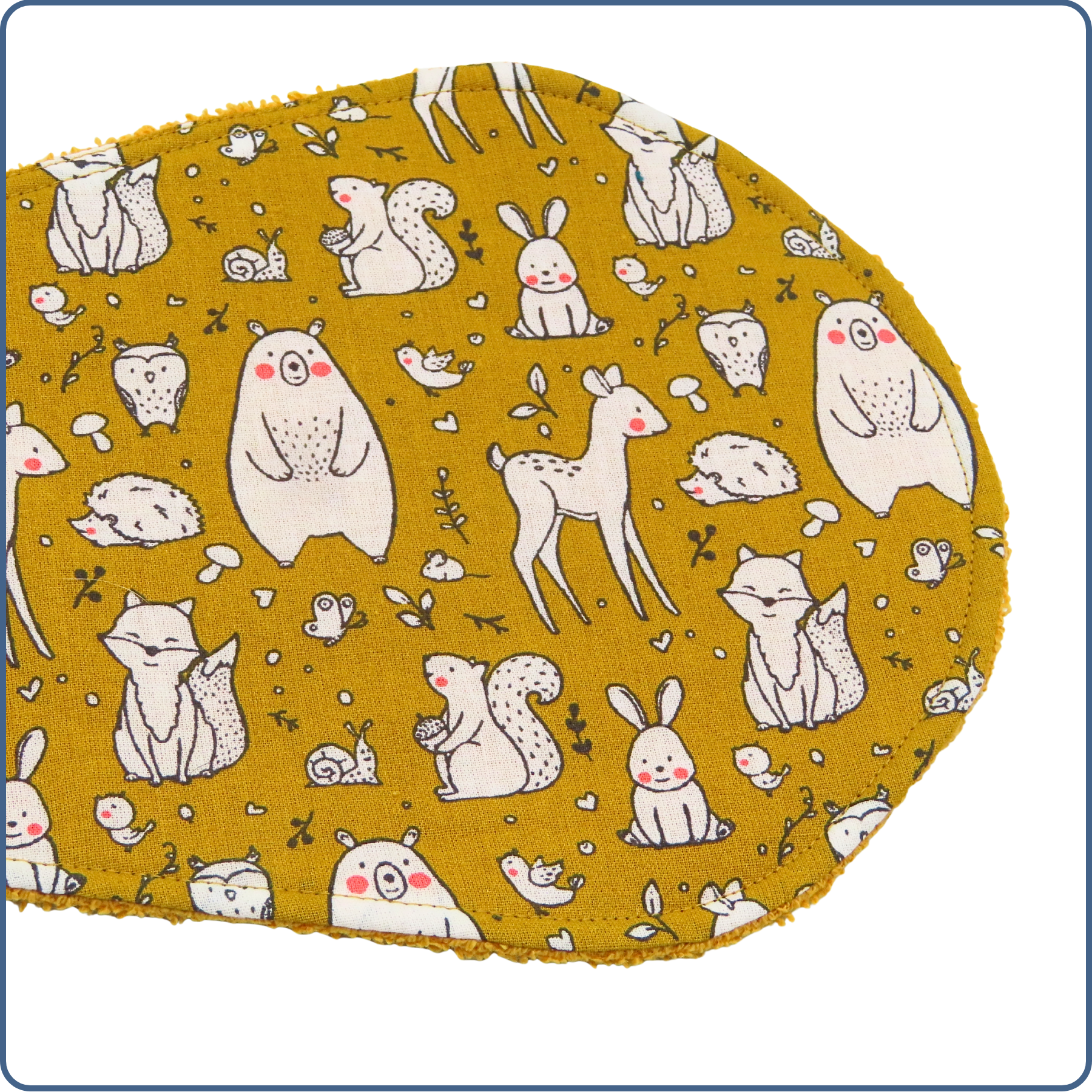 bavoir protège épaule, absorbant, incurvé, motifs animaux de la forêt, fabriqué en France par Terre de Baïnes