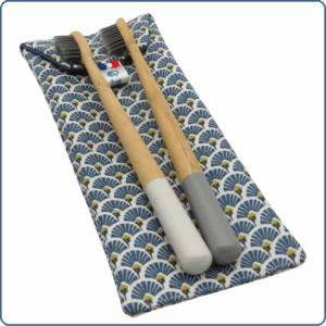 Etui pour brosse à dents en tissu imperméable, motifs petits éventails – fait main en France.