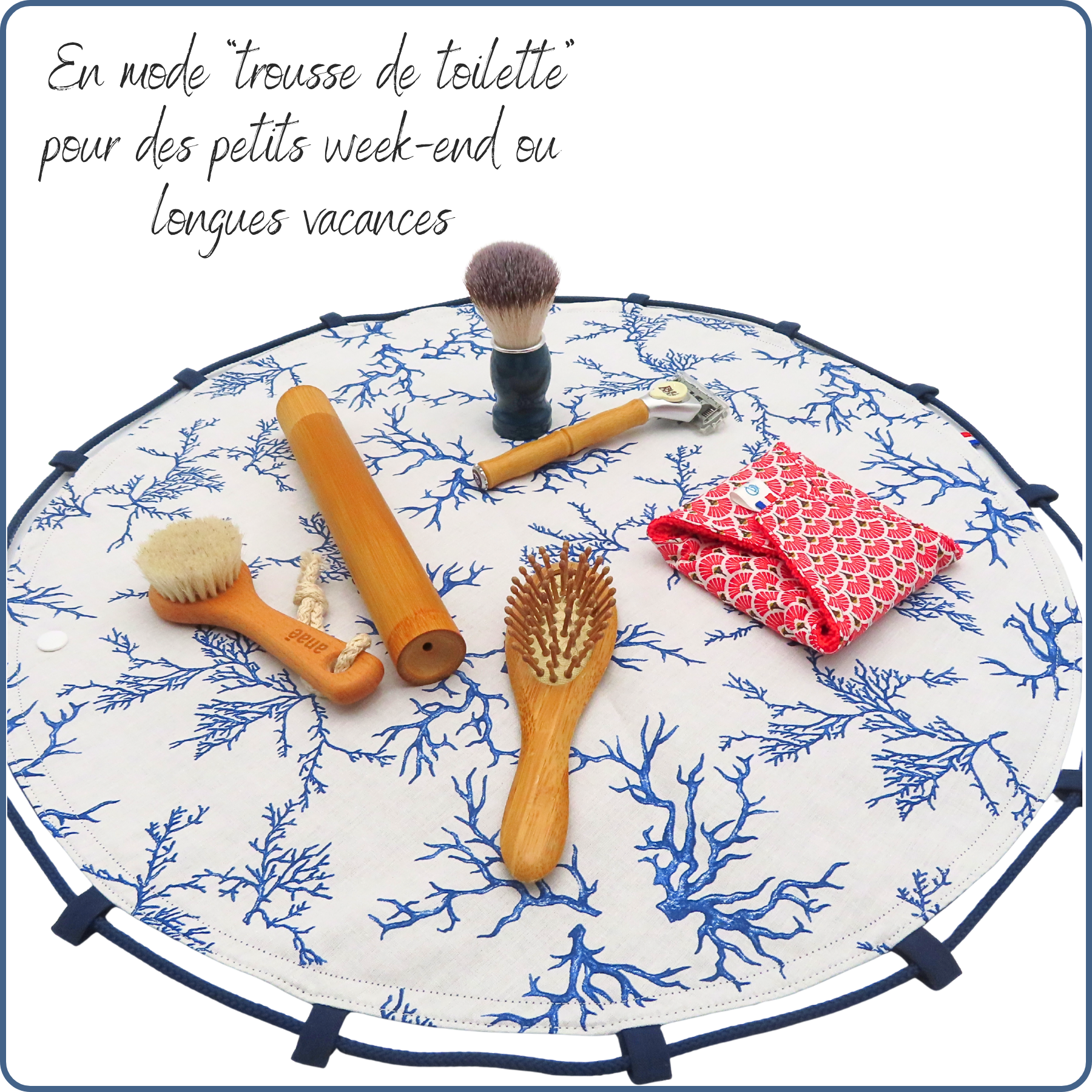 baluchon adulte, trousse de toilette, sac fourre-tout, motifs corail bleu, fabriqué en France par Terre de Baïnes