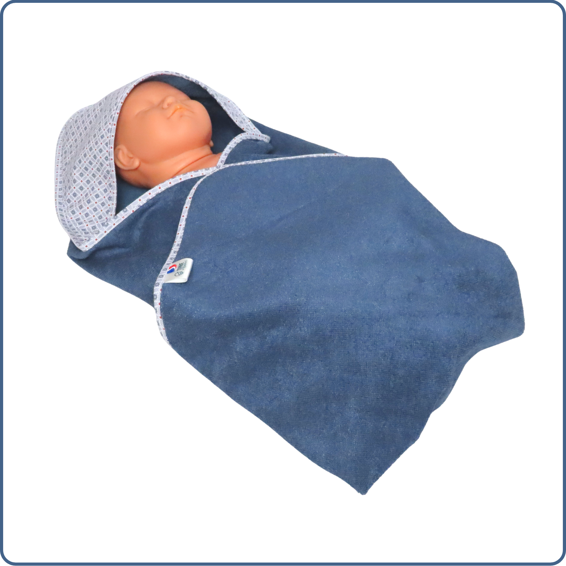 Cape de bain bébé, éponge bambou bio très douce, couleur bleu moyen, taille 0-4 ans, cousue main par Terre de Baïnes.